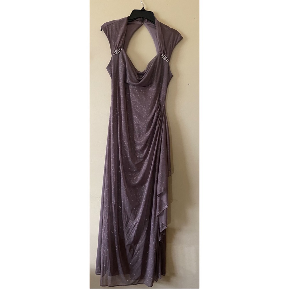 Cute party dress!
